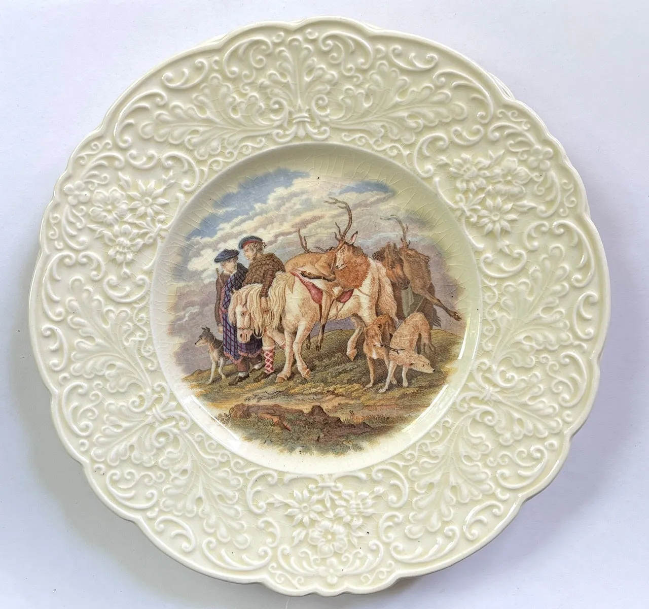 Antique Prattware Scottish Hunt Scene stag horse dogs Transferware Plate Relief Border