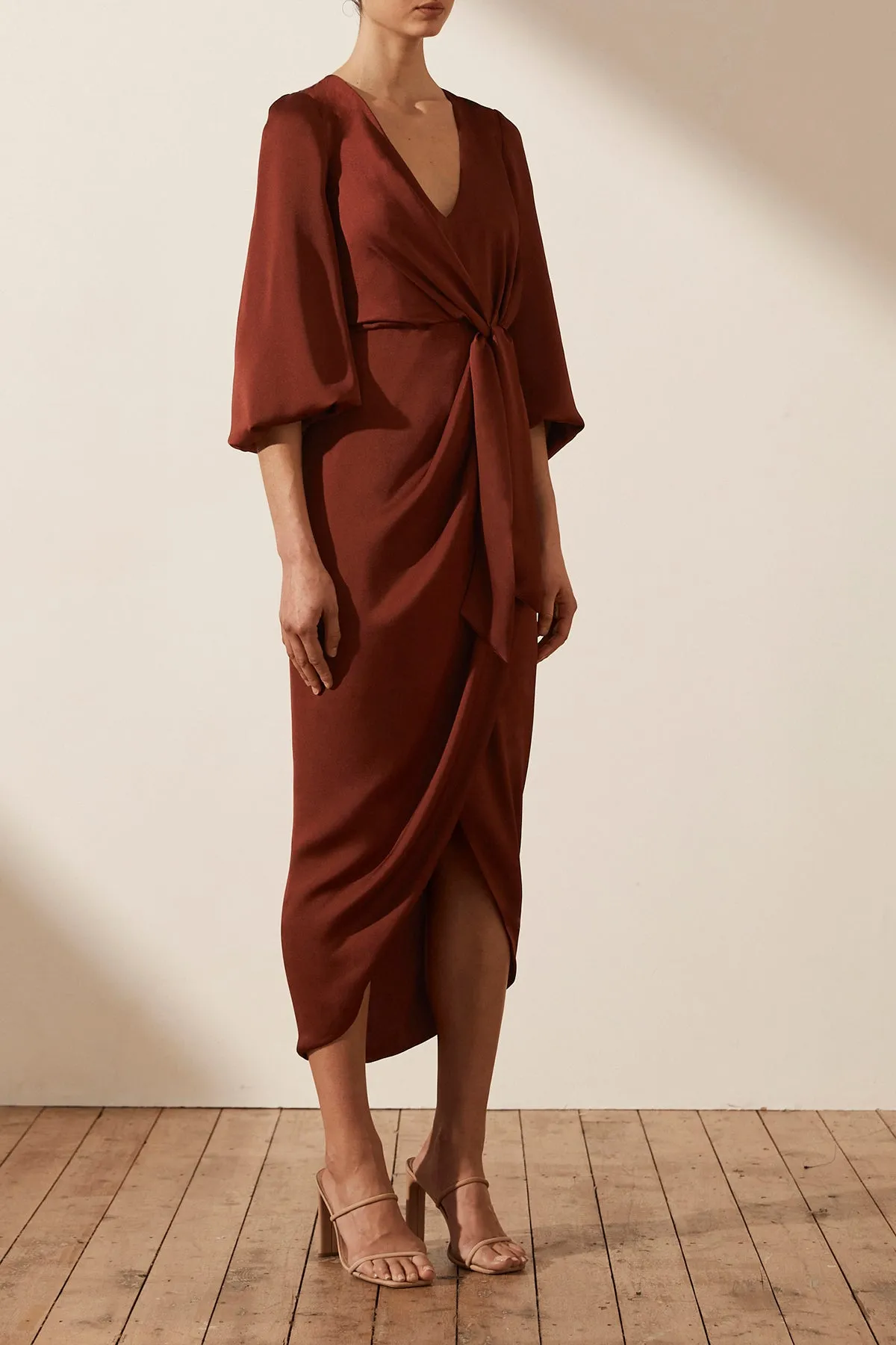 LUXE TIE FRONT BALLOON SLEEVE MIDI DRESS - SANGRIA