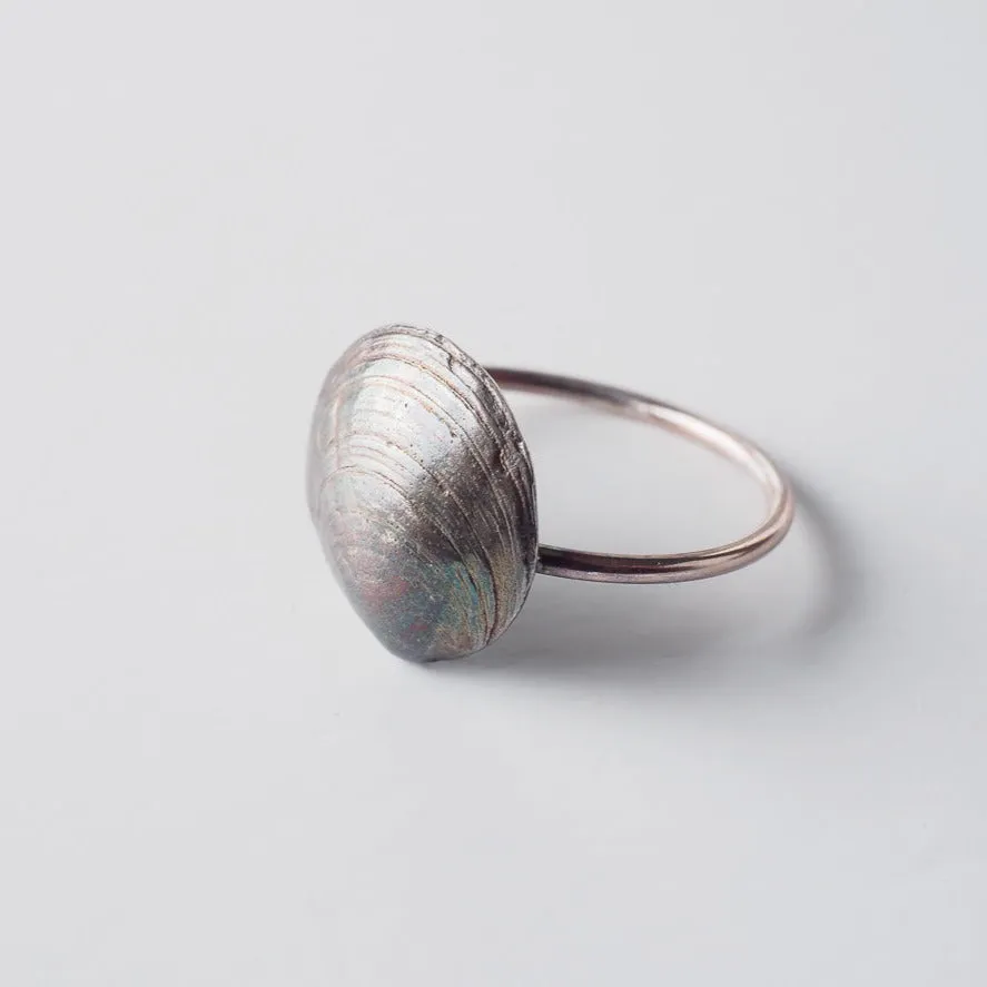 Romantic clam - ring - silver 925 - rainbow patina