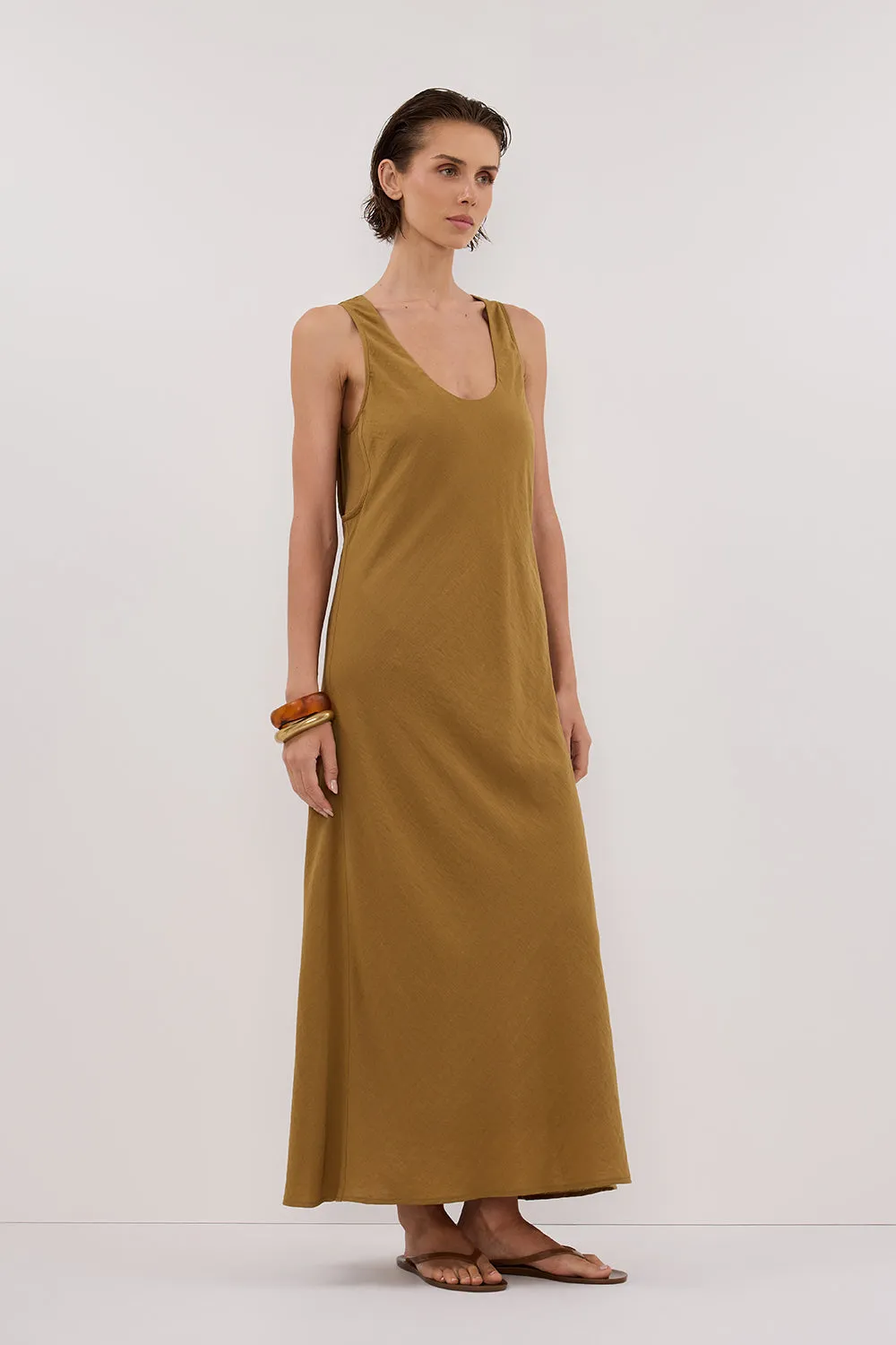 SHILOH FERN SCOOP NECK MIDI DRESS