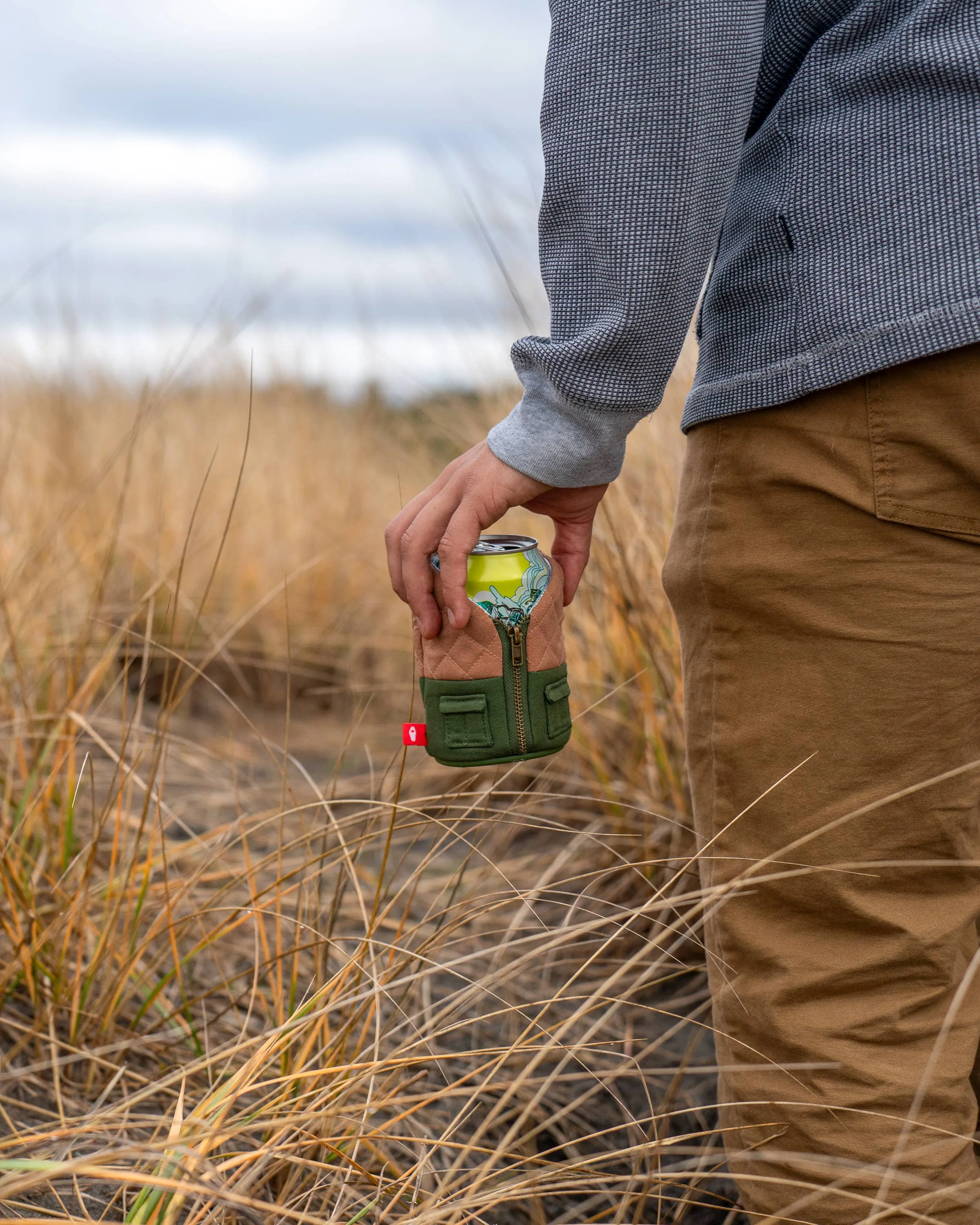 The Bird Dog - 12oz Can Cooler - Olive Green/Dry Grass