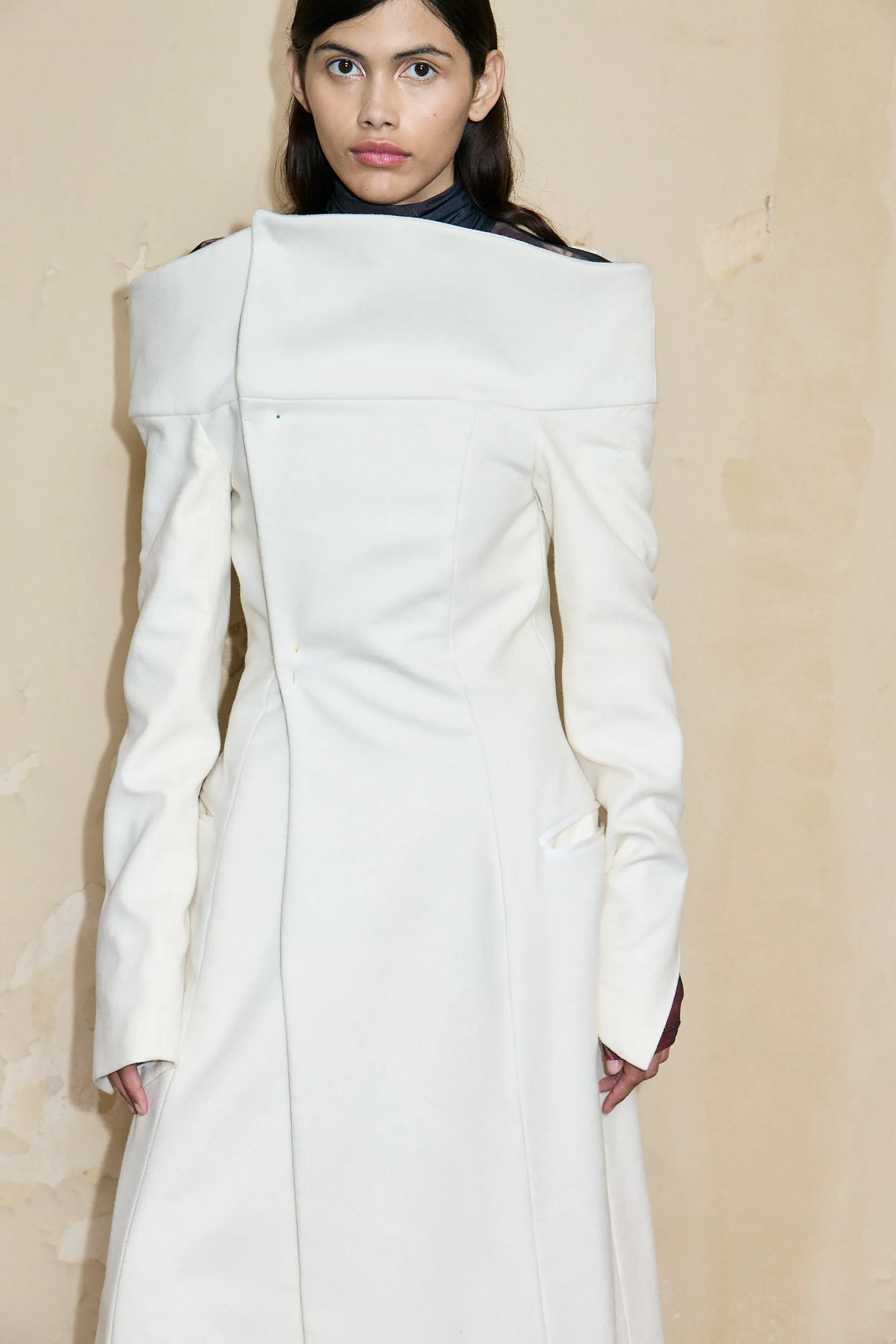 TRIUNVIRATO COAT OFF WHITE *PRE ORDER*