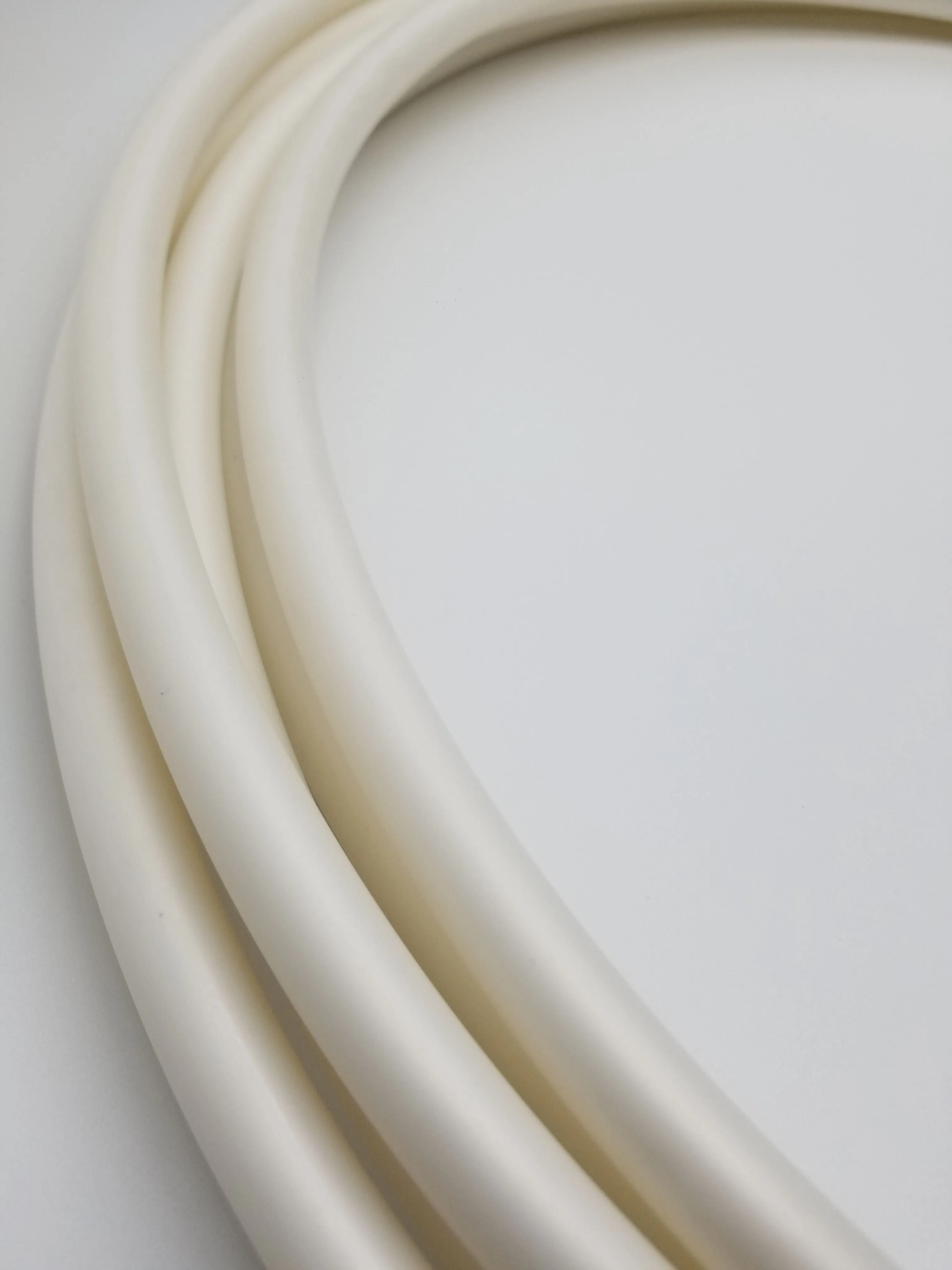 White Moonstone Polypro Bare Hoop 3/4